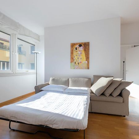 Joivy Apartments By The Lake Como Ngoại thất bức ảnh